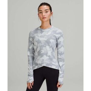 Lululemon Close to Crossing long sleeve thermal in Heritage Speckle Camo size 6